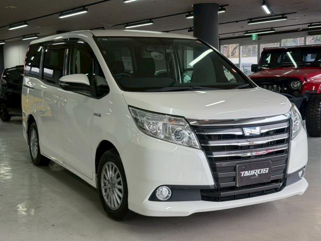 Ref:AUX-22916348 TOYOTA NOAH 2015 11 Ref:AUX-22916348 TOYOTA NOAH 2015 - Image 11