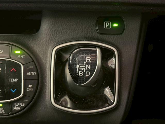 Ref:AUX-22916348 TOYOTA NOAH 2015 15 Ref:AUX-22916348 TOYOTA NOAH 2015 - Image 15