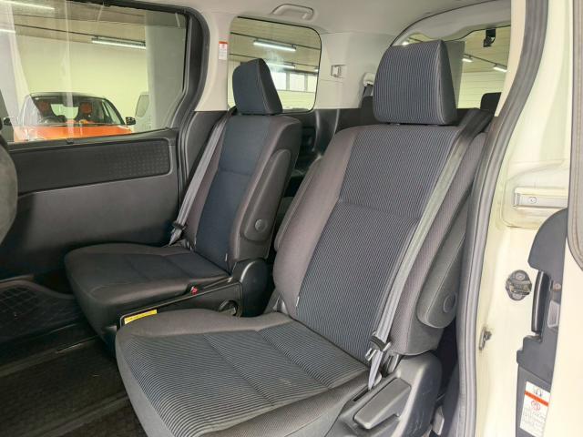 Ref:AUX-22916348 TOYOTA NOAH 2015 7 Ref:AUX-22916348 TOYOTA NOAH 2015 - Image 7