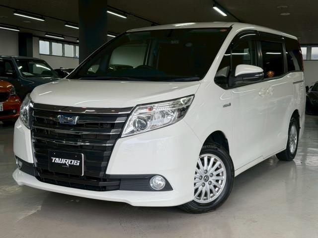 Ref:AUX-22916348 TOYOTA NOAH 2015 1 2015 Toyota Noah pearl gasoline used car Japan export