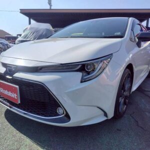 2021 Toyota Corolla Touring pearl hybrid used car Japan export