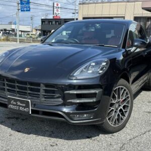 2018 Porsche Macan black gasoline used car Japan export