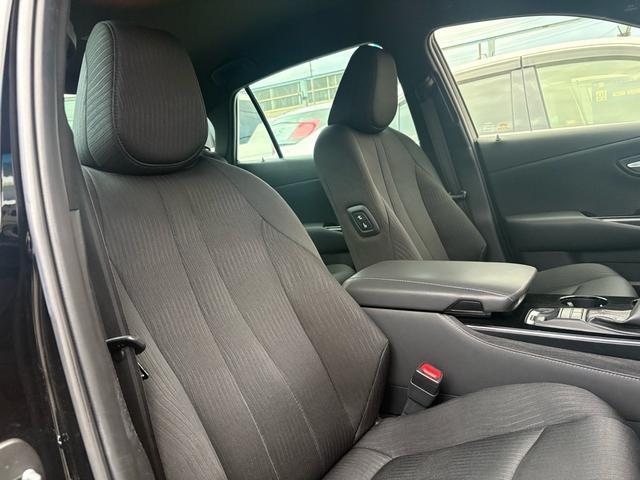 Ref:AUX-22930861 TOYOTA CROWN HYBRID 2019 8 Ref:AUX-22930861 TOYOTA CROWN HYBRID 2019 - Image 8