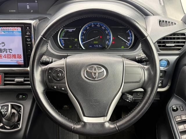 Ref:AUX-22935949 TOYOTA VOXY 2015 17 Ref:AUX-22935949 TOYOTA VOXY 2015 - Image 17