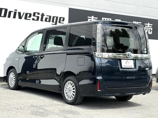 Ref:AUX-22935949 TOYOTA VOXY 2015 4 Ref:AUX-22935949 TOYOTA VOXY 2015 - Image 4