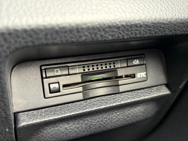 Ref:AUX-22935949 TOYOTA VOXY 2015 10 Ref:AUX-22935949 TOYOTA VOXY 2015 - Image 10