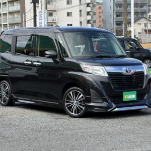 2019 Toyota Roomy black gasoline used car Japan export
