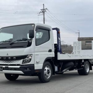2026 Mitsubishi Fuso Canter white diesel used car Japan export
