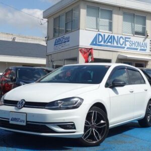 2020 Volkswagen Golf white diesel used car Japan export