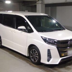 2017 Toyota Noah pearl gasoline used car Japan export