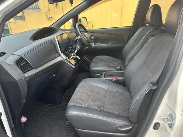 Ref:AUX-22955763 TOYOTA ESTIMA 2017 13 Ref:AUX-22955763 TOYOTA ESTIMA 2017 - Image 13