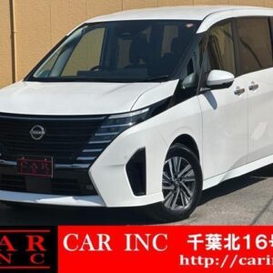 2023 Nissan Serena pearl hybrid used car Japan export