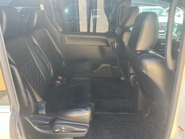 Ref:AUX-22955765 TOYOTA VOXY 2018 12 Ref:AUX-22955765 TOYOTA VOXY 2018 - Image 12