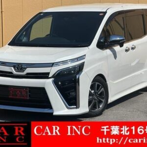 2018 Toyota Voxy pearl gasoline used car Japan export