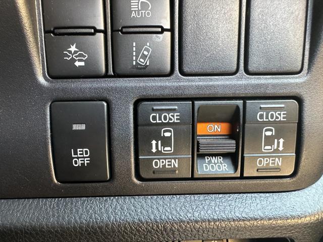 Ref:AUX-22955765 TOYOTA VOXY 2018 5 Ref:AUX-22955765 TOYOTA VOXY 2018 - Image 5