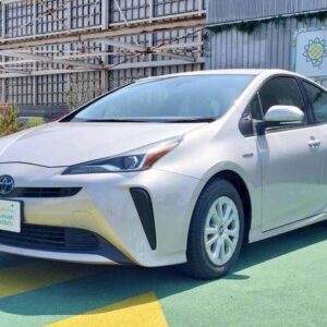 2020 Toyota Prius gold hybrid used car Japan export