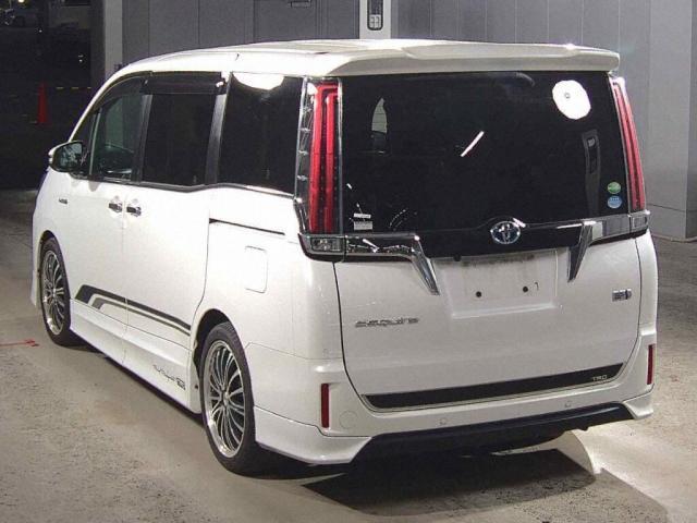 Ref:AUX-22961269 TOYOTA ESQUIRE 2020 5 Ref:AUX-22961269 TOYOTA ESQUIRE 2020 - Image 5