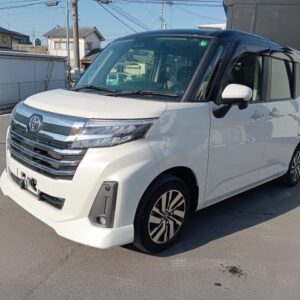 2023 Toyota Roomy pearl gasoline used car Japan export