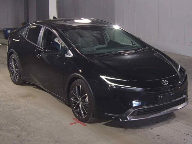 Ref:AUX-22976116 TOYOTA PRIUS 2023 1 2023 Toyota Prius black gasoline used car Japan export
