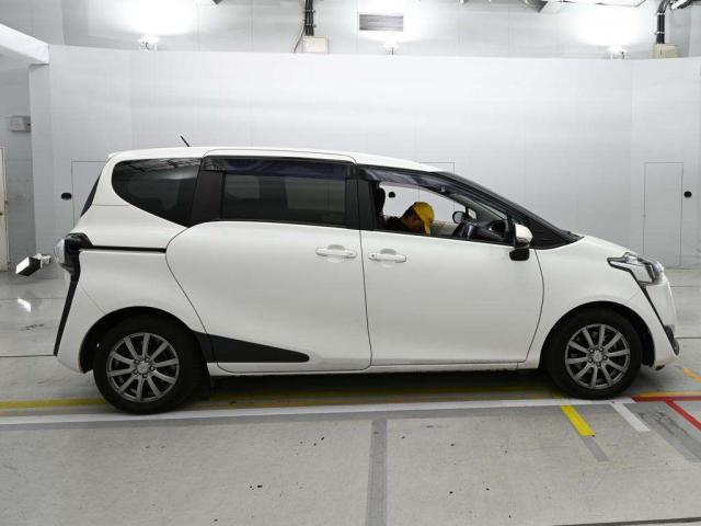 Ref:AUX-22976182 TOYOTA SIENTA 2017 6 Ref:AUX-22976182 TOYOTA SIENTA 2017 - Image 6