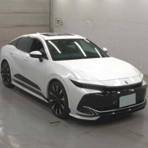 2022 Toyota Crown Crossover pearl gasoline used car Japan export