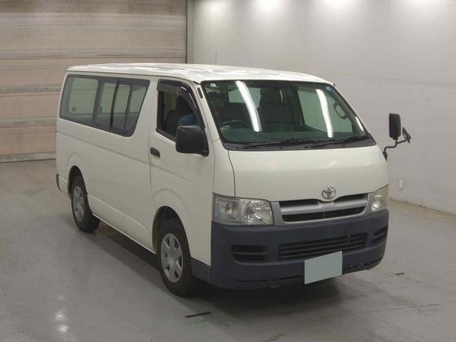 Ref:AUX-22980120 TOYOTA HIACE VAN 2006 1 2006 Toyota Hiace Van white diesel used car Japan export