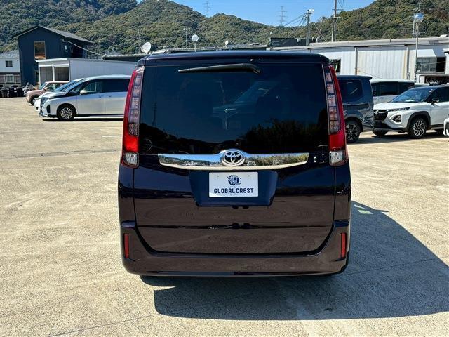 Ref:AUX-22980484 TOYOTA NOAH 2015 13 Ref:AUX-22980484 TOYOTA NOAH 2015 - Image 13