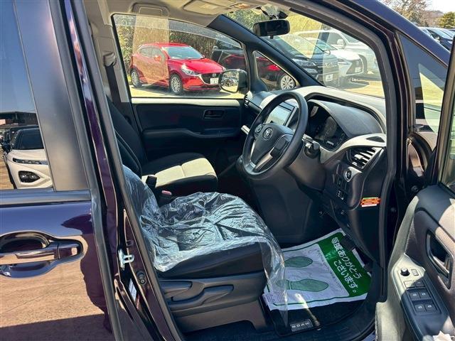 Ref:AUX-22980484 TOYOTA NOAH 2015 17 Ref:AUX-22980484 TOYOTA NOAH 2015 - Image 17