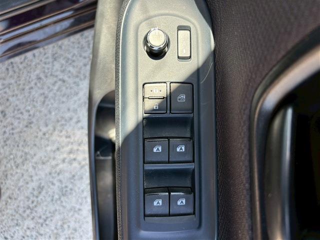 Ref:AUX-22980484 TOYOTA NOAH 2015 18 Ref:AUX-22980484 TOYOTA NOAH 2015 - Image 18