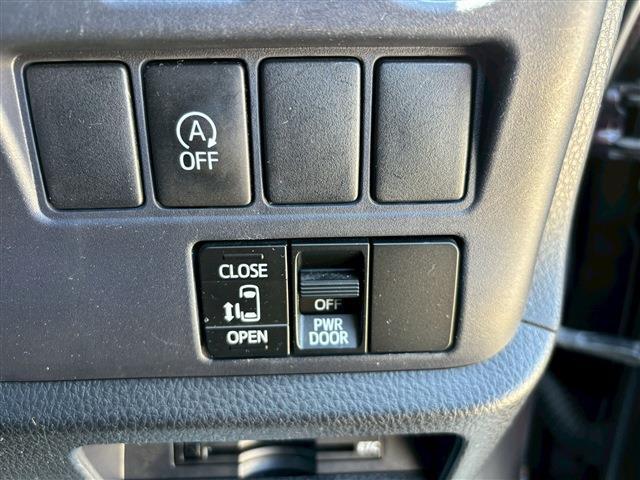 Ref:AUX-22980484 TOYOTA NOAH 2015 20 Ref:AUX-22980484 TOYOTA NOAH 2015 - Image 20