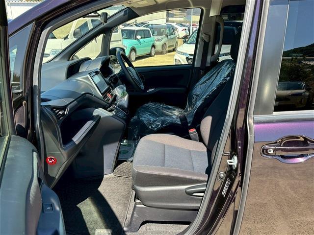 Ref:AUX-22980484 TOYOTA NOAH 2015 4 Ref:AUX-22980484 TOYOTA NOAH 2015 - Image 4