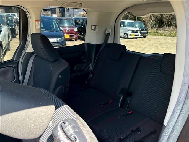 Ref:AUX-22980484 TOYOTA NOAH 2015 6 Ref:AUX-22980484 TOYOTA NOAH 2015 - Image 6