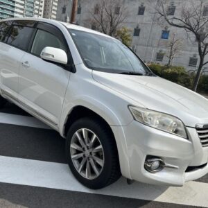 2013 Toyota Vanguard pearl gasoline used car Japan export