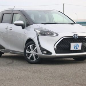 2019 Toyota Sienta silver hybrid used car Japan export