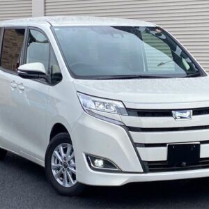 2020 Toyota Noah pearl hybrid used car Japan export