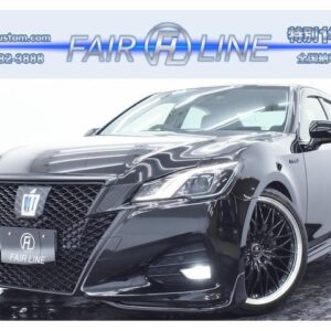 2015 Toyota Crown Hybrid black hybrid used car Japan export