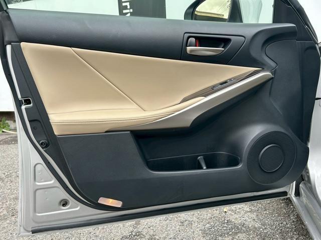 Ref:AUX-22994055 LEXUS IS 2019 18 Ref:AUX-22994055 LEXUS IS 2019 - Image 18