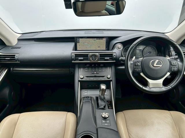 Ref:AUX-22994055 LEXUS IS 2019 5 Ref:AUX-22994055 LEXUS IS 2019 - Image 5