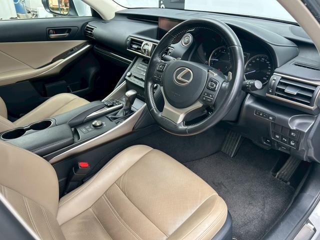 Ref:AUX-22994055 LEXUS IS 2019 10 Ref:AUX-22994055 LEXUS IS 2019 - Image 10