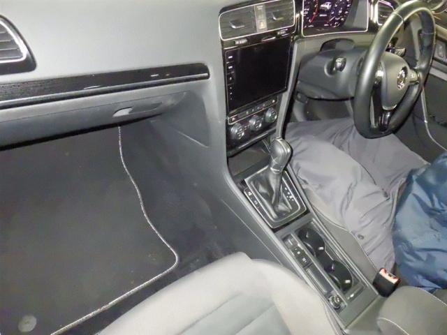 Ref:AUX-22995240 VOLKSWAGEN GOLF 2018 3 Ref:AUX-22995240 VOLKSWAGEN GOLF 2018 - Image 3