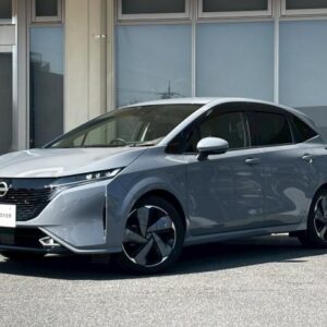 2023 Nissan Aura gray gasoline used car Japan export