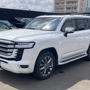 2024 Toyota Land Cruiser pearl gasoline used car Japan export