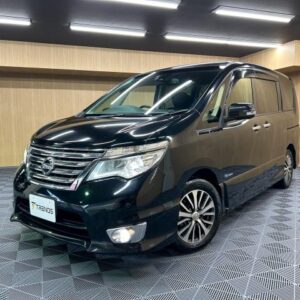 2014 Nissan Serena black gasoline used car Japan export