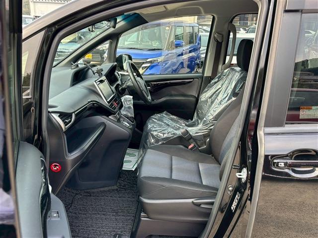 Ref:AUX-22999694 TOYOTA VOXY 2014 4 Ref:AUX-22999694 TOYOTA VOXY 2014 - Image 4