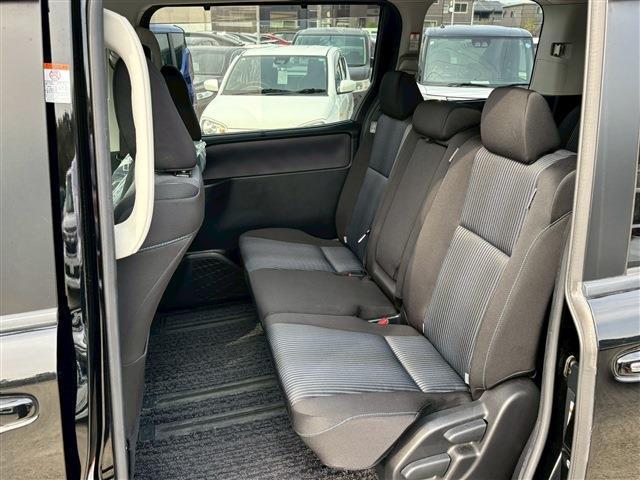 Ref:AUX-22999694 TOYOTA VOXY 2014 5 Ref:AUX-22999694 TOYOTA VOXY 2014 - Image 5