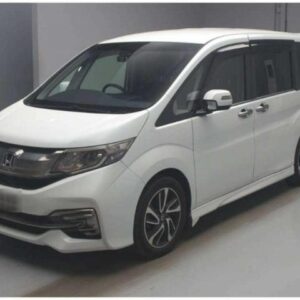 2015 Honda Stepwagon Spada pearl gasoline used car Japan export