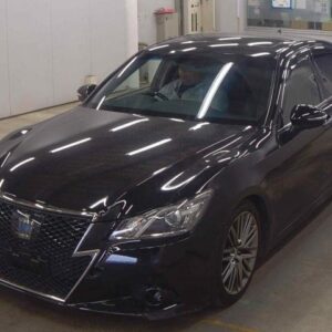 2014 Toyota Crown Hybrid black gasoline used car Japan export