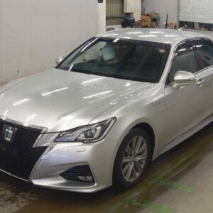 2017 Toyota Crown Hybrid silver gasoline used car Japan export