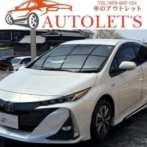 2022 Toyota Prius Phv pearl hybrid used car Japan export
