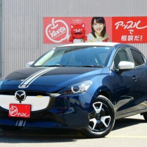 2023 Mazda Mazda2 blue gasoline used car Japan export